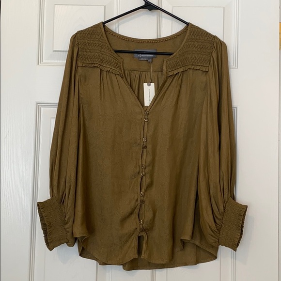 Anthropologie top size medium - Picture 1 of 12